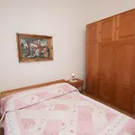 Jolanda Apartment *