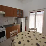 Jolanda Apartment